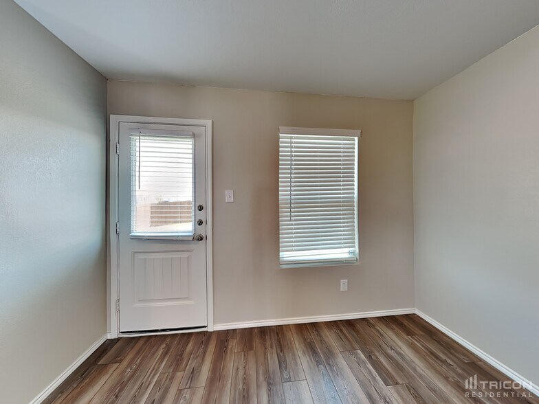 Building Photo - 505 Autumnwood Way
