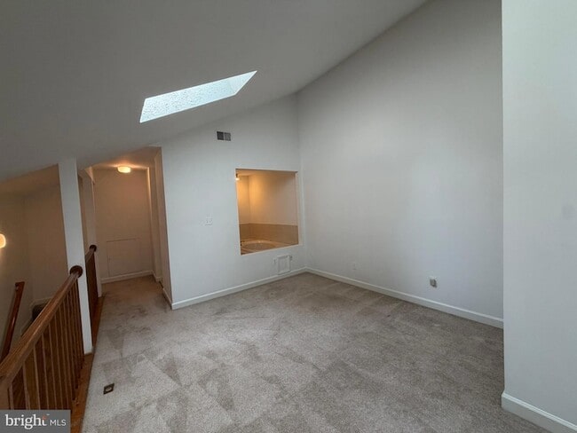 Building Photo - 5911 Barbados Pl