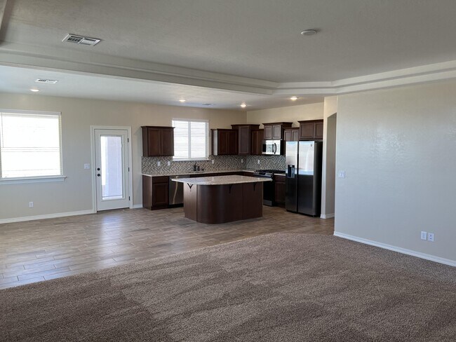 Building Photo - 12701 Iron Falls Dr