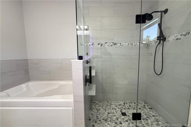 Building Photo - 13305 79th St