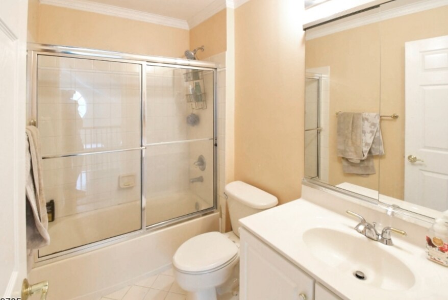 Building Photo - 253 Patriot Hill Dr