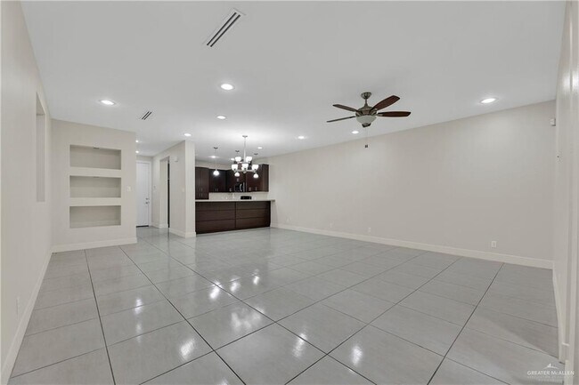 Building Photo - 28 Ozark Ave