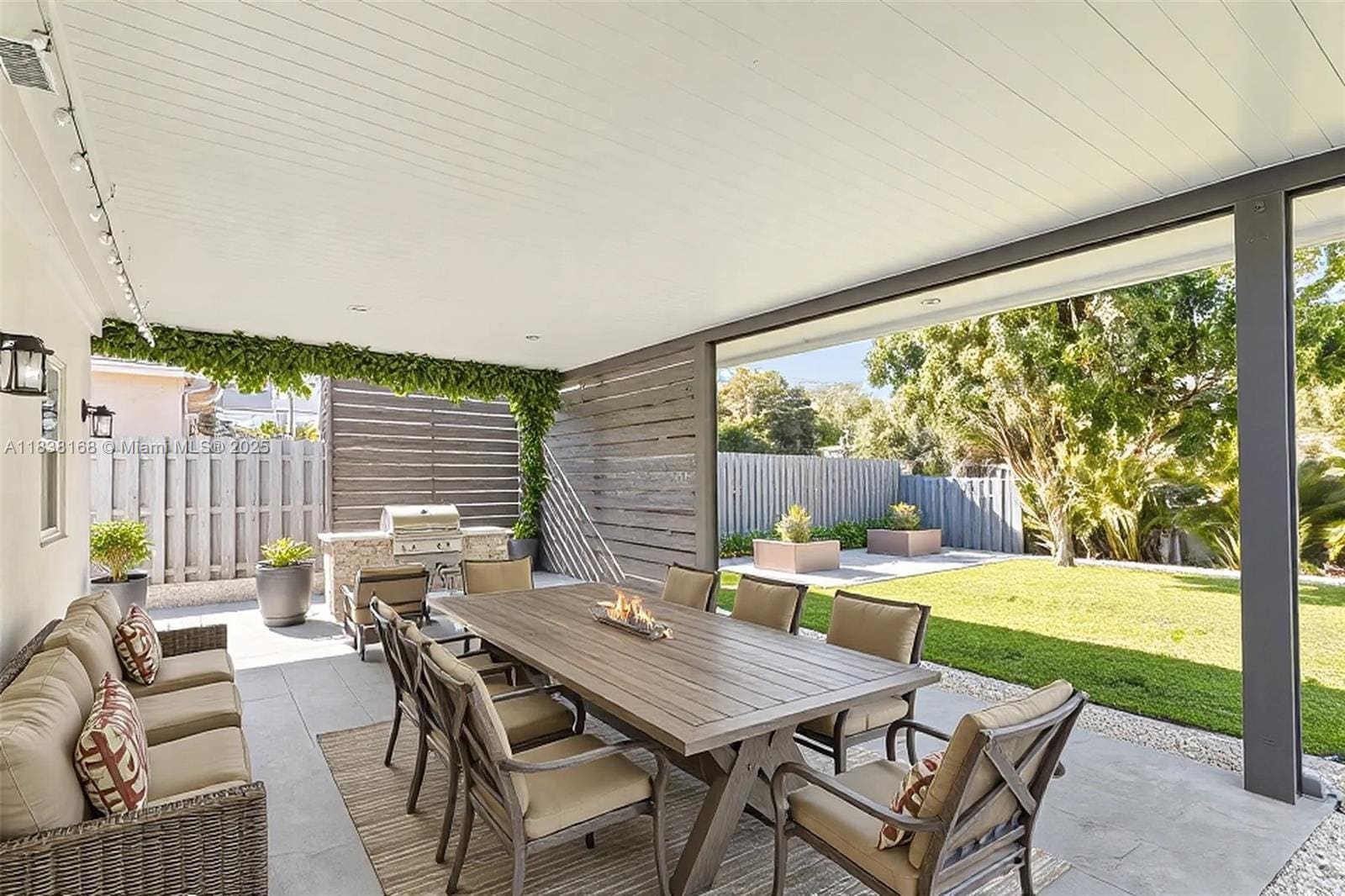 Virtually Staged - 5401 Fillmore St