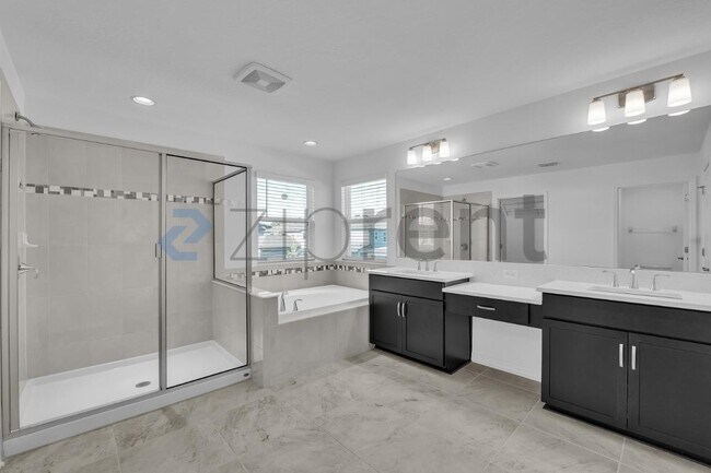 Building Photo - Unit n/a