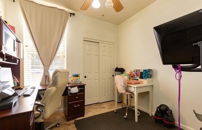 Building Photo - 3bedr 2bath Condo In a quiet location