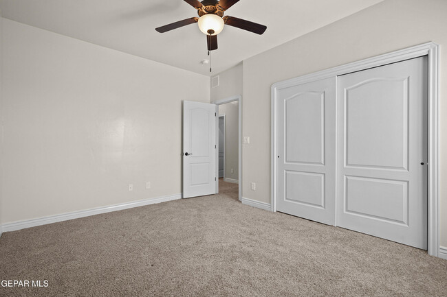 Building Photo - 12333 Desert Dove Ave