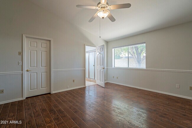 Building Photo - 8844 W Cavalier Dr