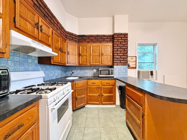 Building Photo - 514 Monastery Pl