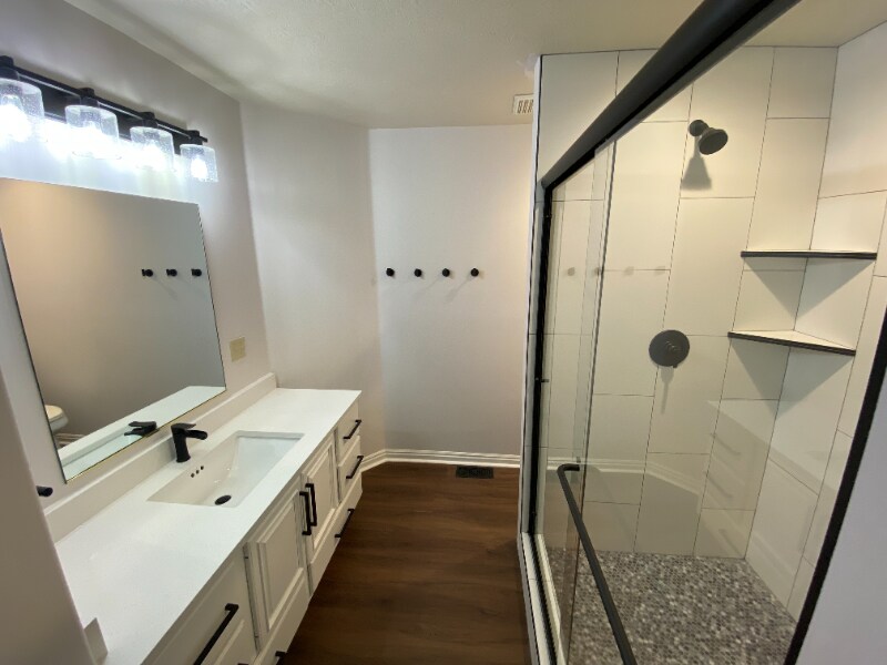 Building Photo - 2265 S Linda Wy