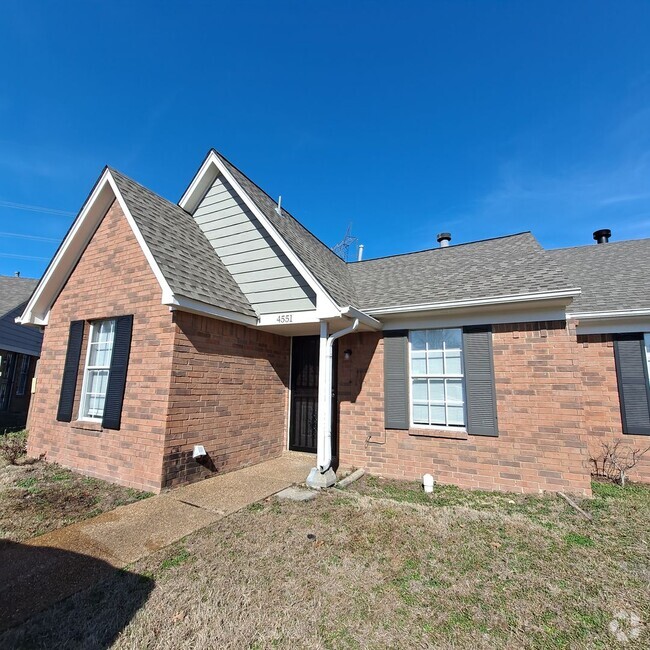Building Photo - 4551 Summer Creek N