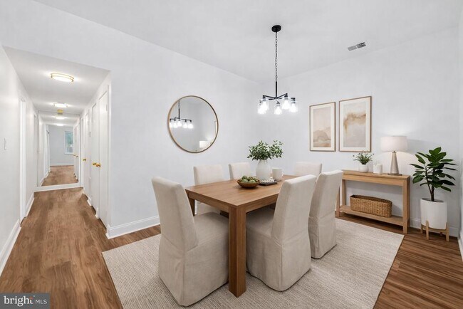 Building Photo - 13 Andrew Pl