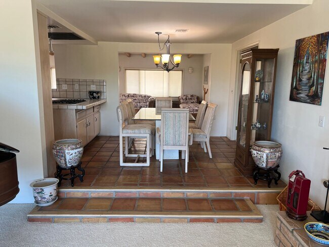 Building Photo - Scenic Hillside Living – Spacious 3 Bed, 2 Bath with Sweeping Views