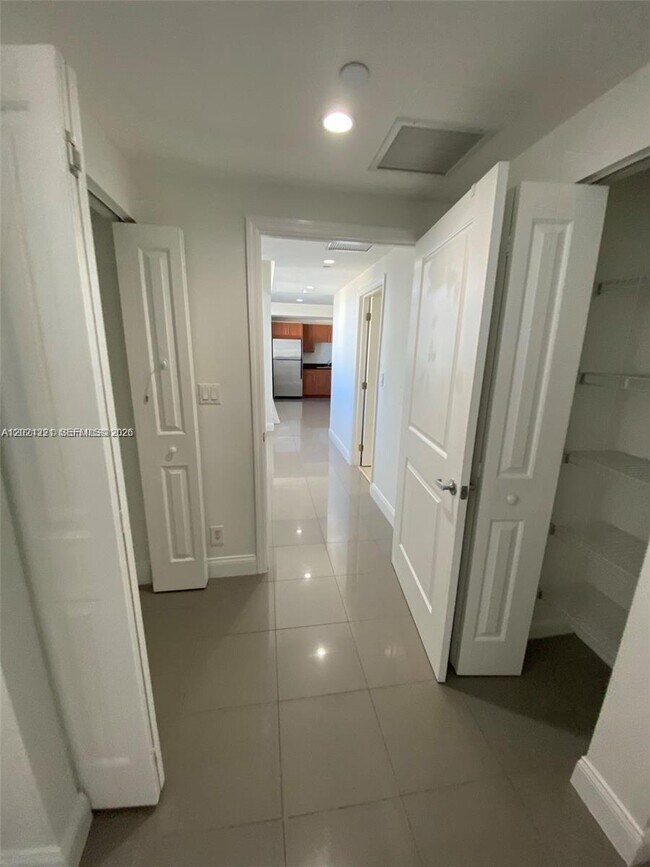 Building Photo - 111 E Flagler St