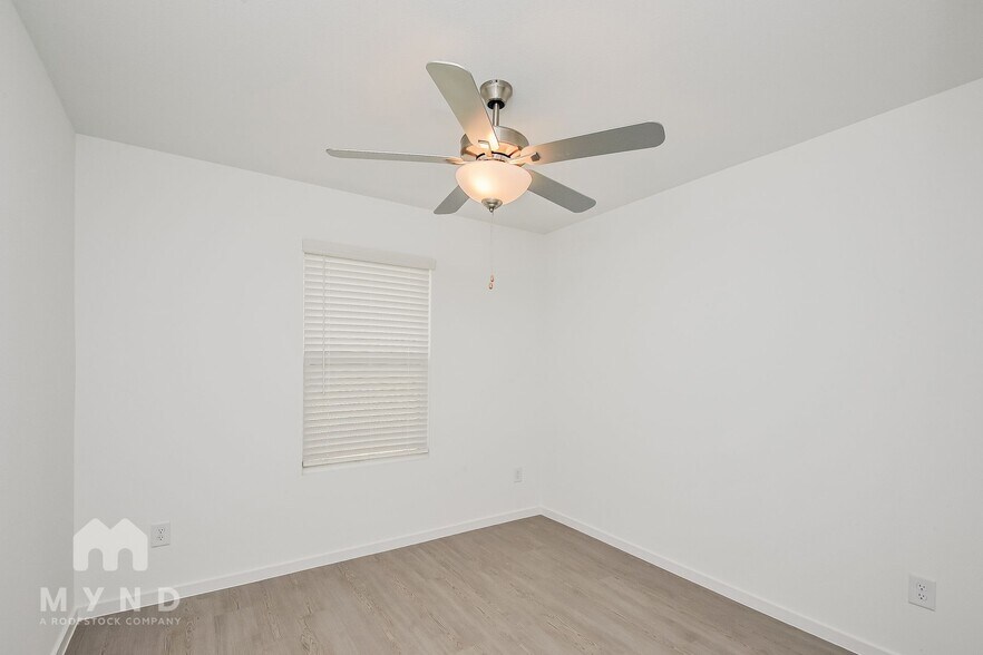 Building Photo - 2720 Mistwood Dr