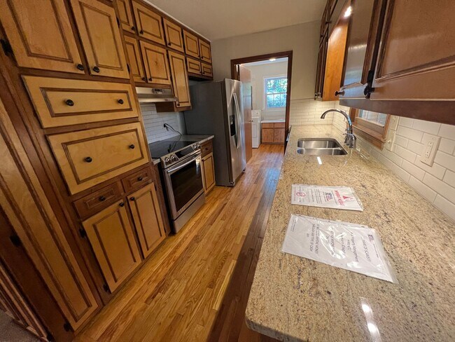 Building Photo - Conveniently Located Home Tucker/Stone Mou...