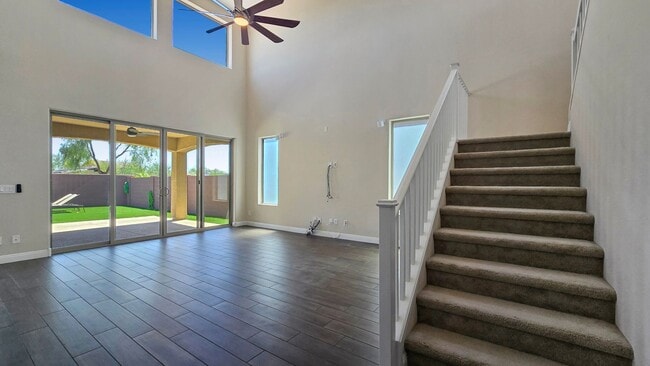 Building Photo - Private Pool in excellent newer neighborhood!