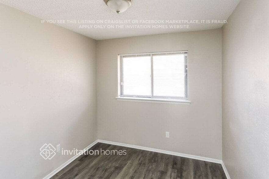 Building Photo - 2621 Princeton Dr