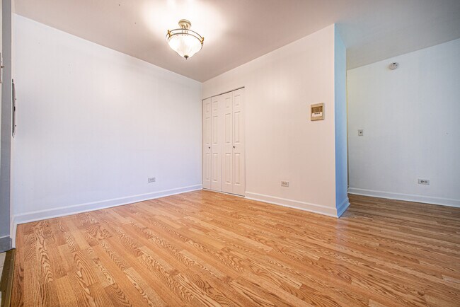 Building Photo - 1477 N Winslowe Dr