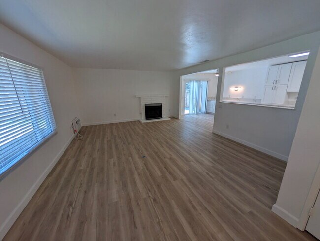 Building Photo - 1223 Monique Ct