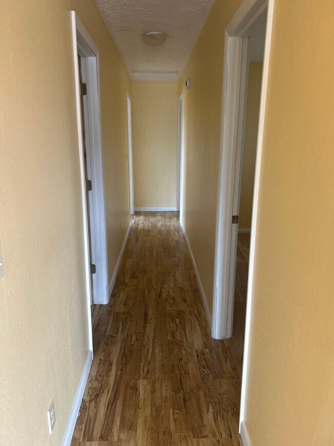 Building Photo - Calhan 3 bed, 2 bath house on 5.56 acres