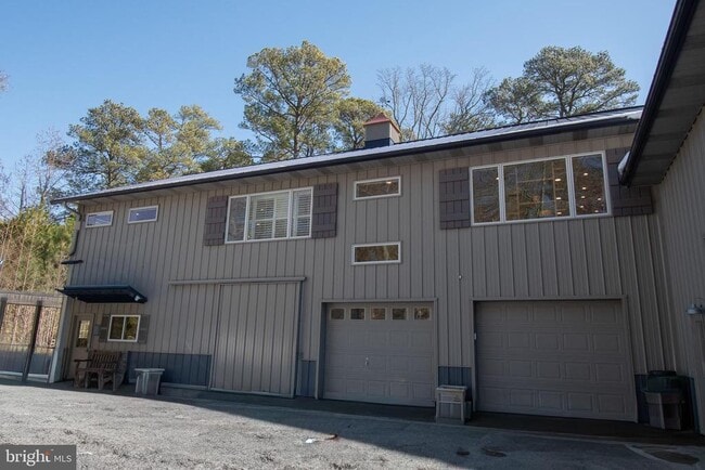 Building Photo - 7918 Bloomfield Rd