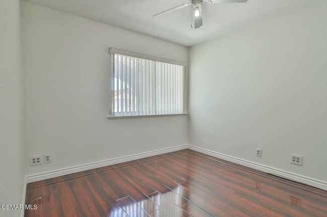 Building Photo - 2279 Connell Ave