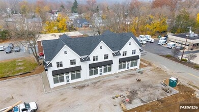 Building Photo - 445 Ramapo Valley Rd