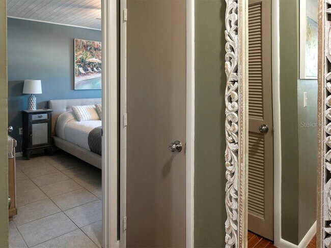 Building Photo - 380 Base Ave E