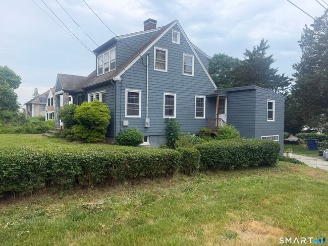 Building Photo - 664 Noank Rd