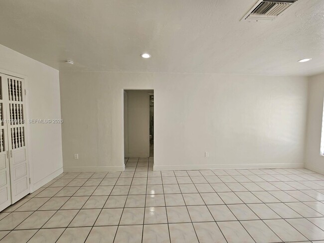 Building Photo - 5428 SW 131st Ct