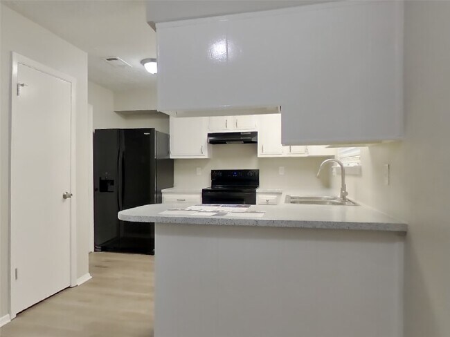 Building Photo - 4511 Burkegate Dr