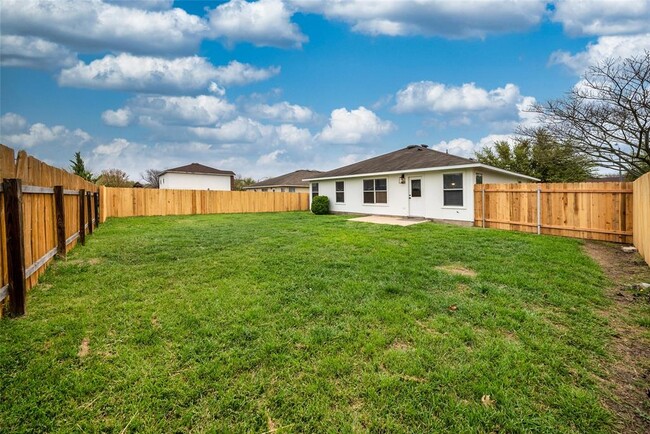 Building Photo - 2108 Boyer Dr