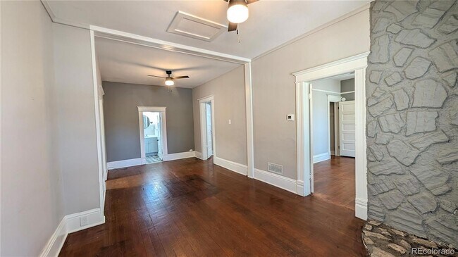 Building Photo - 1016 W Cucharras St
