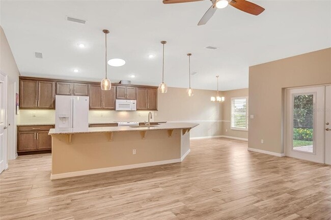 Building Photo - 4 Arena Lake Dr