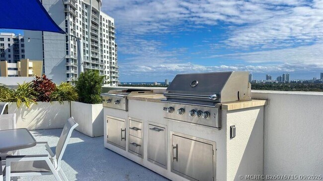 Building Photo - 1830 Radius Dr