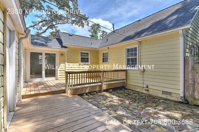 Building Photo - 2300 Kensington Dr