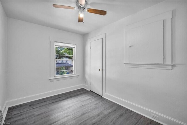 Building Photo - 4302 W 30th St