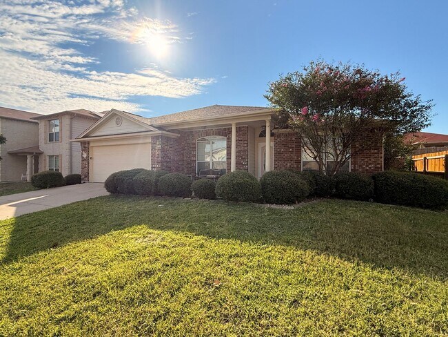 Building Photo - PRICE REDUCTION & READY FOR MOVE-IN ** AVAILABLE NOW!