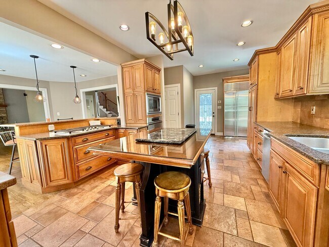 Building Photo - 309 Bullrun Valley Dr