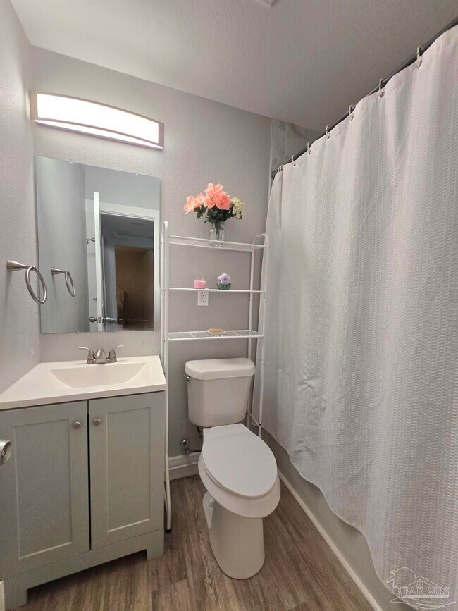 Building Photo - 18 Milton Rd