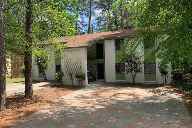 Building Photo - Newly renovated Quadplex with close proximity to Harbison Blvd - 3643 Apt D