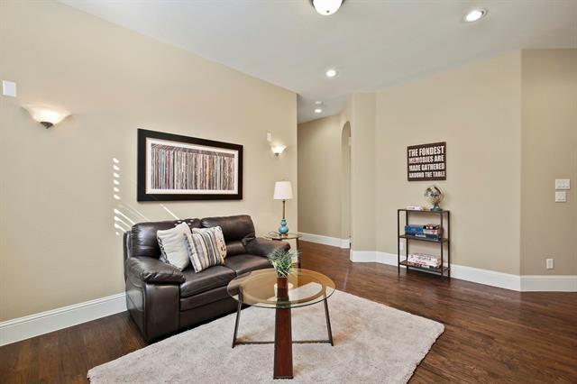 Building Photo - 13732 Eleanor Ave