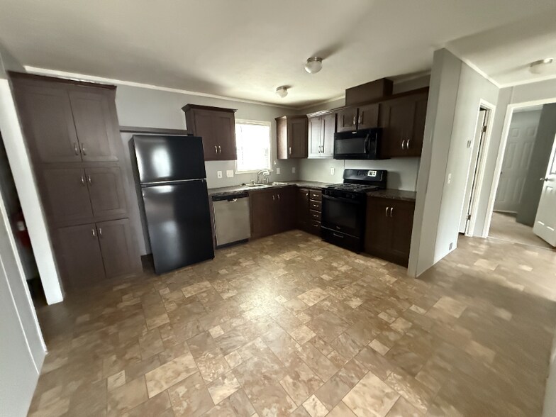 Building Photo - 47 W Manor St