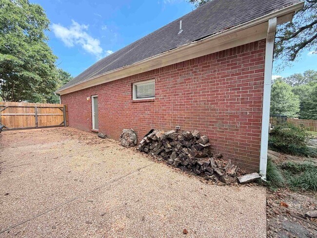 Building Photo - 5019 Rabbit Chase Ln