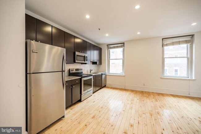 Building Photo - 1310 Spruce St