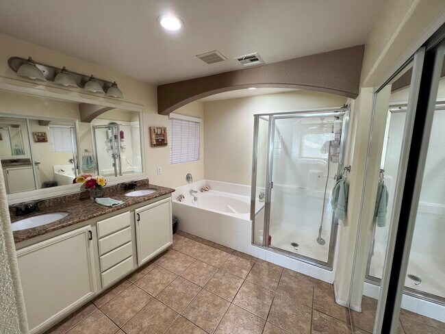 Building Photo - 9378 Agave Dr
