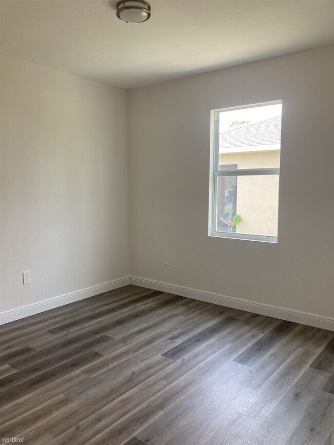 Building Photo - 3 br, 2 bath House - 2224 Mincey Terrace