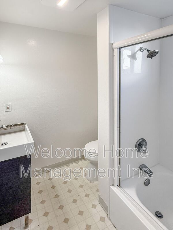 Building Photo - 184 Farrelly Dr