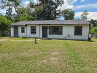 Building Photo - 2439 Yates Dr