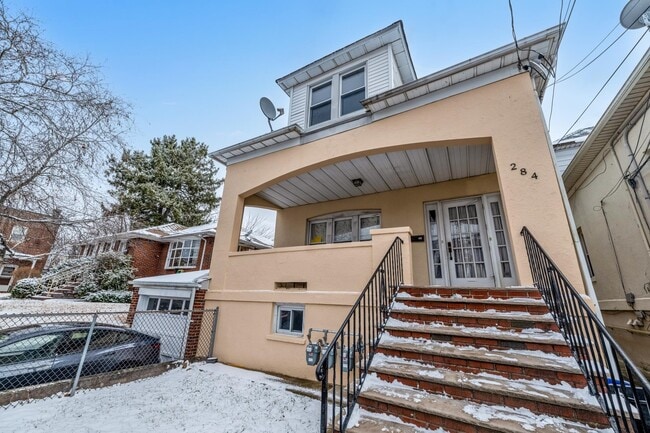 Building Photo - 284 MacArthur Ave